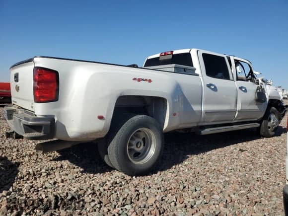 2015 Chevrolet Silverado 3500HD LTZ с VIN 1GC4K0E81FF138260, выставлен на аукционе Copart как лот 79938764 с пробегом 142 939 миль миль и Списание • Salvage title. История ставок и продаж доступна на DreamBid. Изображение 4.