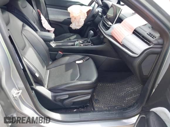 2023 Jeep Compass Latitude Lux с VIN 3C4NJDFN4PT558945, выставлен на аукционе IAAI как лот 41855576 с пробегом 9 375 миль миль и . История ставок и продаж доступна на DreamBid. Изображение 5.