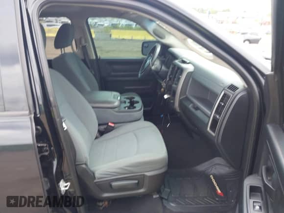 2014 Ram 1500 Express z VIN 1C6RR7FT5ES274384, wystawiony jako IAAI lot #42949313 z przebiegiem 179 200 mil mil oraz . Historia ofert i sprzedaży dostępna na DreamBid. Obrazek 5.