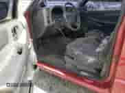 1998 Chevrolet S-10 LS с VIN 1GCCS14X0W8125708, выставлен на аукционе Copart как лот 62174685 с пробегом 304 592 миль миль и Списание • Salvage title. История ставок и продаж доступна на DreamBid. Изображение 8.