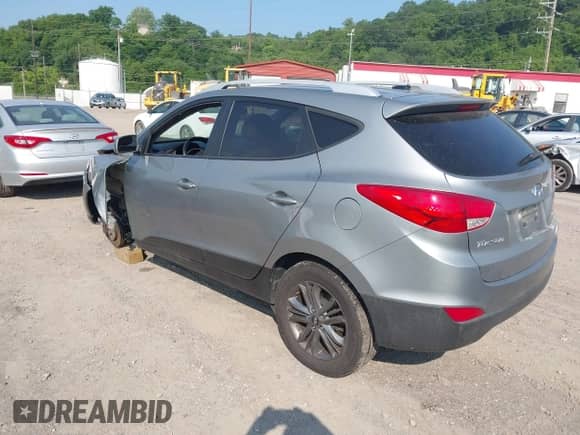 2015 Hyundai Tucson SE с VIN KM8JUCAG9FU098190, выставлен на аукционе IAAI как лот 42410855 с пробегом 206 113 миль миль и . История ставок и продаж доступна на DreamBid. Изображение 3.