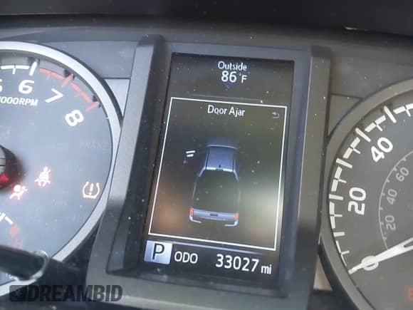 2019 Toyota Tacoma SR5 с VIN 3TMAZ5CN7KM086311, выставлен на аукционе IAAI как лот 43131255 с пробегом 33 027 миль миль и . История ставок и продаж доступна на DreamBid. Изображение 15.