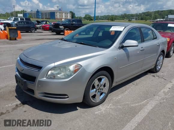 2008 Chevrolet Malibu 1LT с VIN 1G1ZH57B88F269711, выставлен на аукционе IAAI как лот 42972603 с пробегом 200 238 миль миль и . История ставок и продаж доступна на DreamBid. Изображение 2.