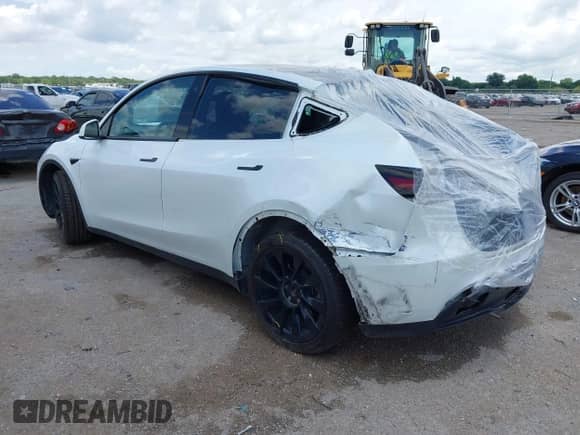 2023 Tesla Model Y Long Range с VIN 7SAYGDEE2PA032311, выставлен на аукционе IAAI как лот 42720695 с пробегом 20 640 миль миль и . История ставок и продаж доступна на DreamBid. Изображение 3.