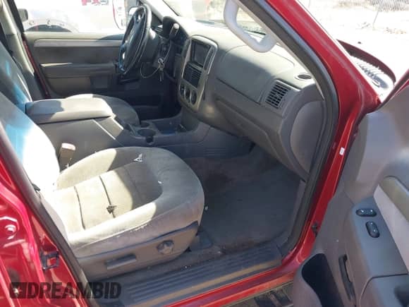 2004 Ford Explorer XLT with VIN 1FMZU73W74UB95173, listed as a IAAI auction lot 42396738 with 139,703 mi miles and . Bid and sale history available at DreamBid. Image 5.