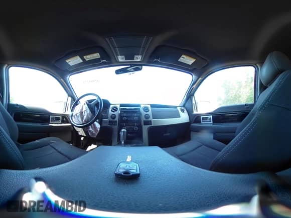 2011 Ford F-150 XLT z VIN 1FTFW1ET1BFC15033, wystawiony jako IAAI lot #42585228 z przebiegiem 154 575 mil mil oraz . Historia ofert i sprzedaży dostępna na DreamBid. Obrazek 18.