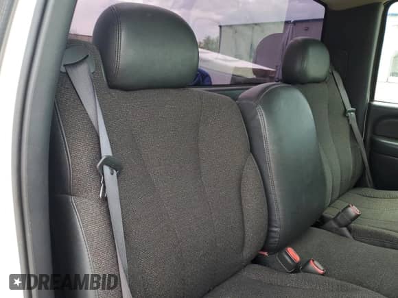 2000 Chevrolet Silverado 1500 с VIN 1GCEC14W4YE217549, выставлен на аукционе Copart как лот 65739615 с пробегом 62 430 миль миль и Списание • Salvage title. История ставок и продаж доступна на DreamBid. Изображение 10.