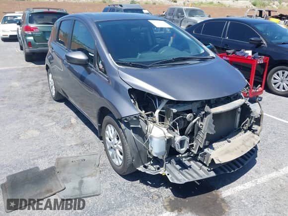 2016 Nissan Note SV z VIN 3N1CE2CP4GL407211, wystawiony jako IAAI lot #42359339 z przebiegiem 106 625 mil mil oraz . Historia ofert i sprzedaży dostępna na DreamBid. Obrazek 1.