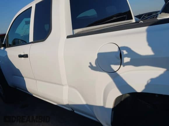 2025 Toyota Tacoma SR with VIN 3TYJDAHN2ST018163, listed as a IAAI auction lot 43268455 with 9,448 mi miles and . Bid and sale history available at DreamBid. Image 15.