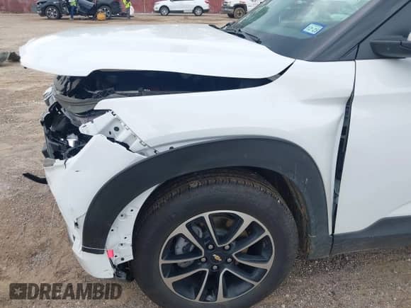 2025 Chevrolet TrailBlazer LT with VIN KL79MPSP3SB085550, listed as a IAAI auction lot 42267062 with 10,125 mi miles and . Bid and sale history available at DreamBid. Image 17.