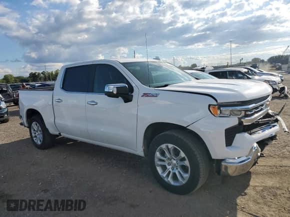 2022 Chevrolet Silverado 1500 LTZ with VIN 3GCUDGED1NG513321, listed as a Copart auction lot 82049385 with 66,140 mi miles and Salvage title. Bid and sale history available at DreamBid. Image 4.