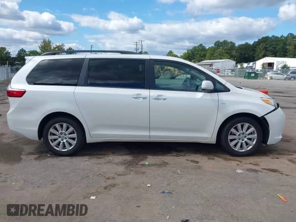 2017 Toyota Sienna XLE with VIN 5TDDZ3DC8HS162481, listed as a IAAI auction lot 43358083 with 117,390 mi miles and . Bid and sale history available at DreamBid. Image 13.