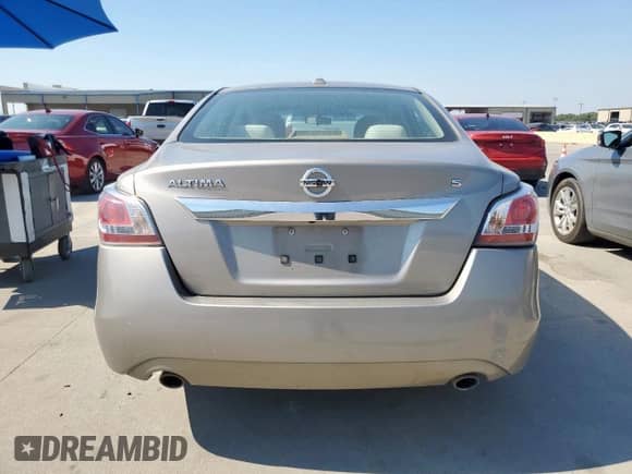 2015 Nissan Altima S with VIN 1N4AL3APXFN322333, listed as a Copart auction lot 82213145 with 130,371 mi miles and Salvage title. Bid and sale history available at DreamBid. Image 6.