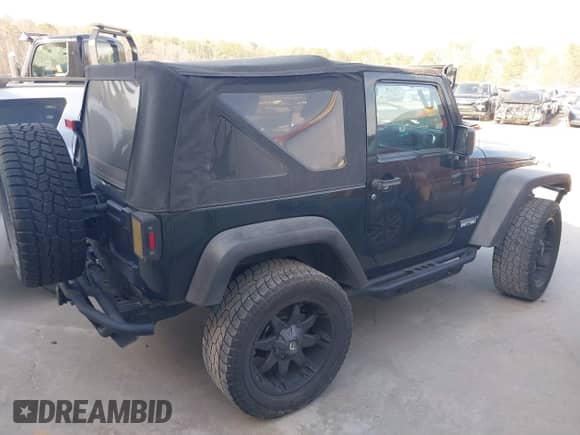 2011 Jeep Wrangler Rubicon with VIN 1J4BA6D10BL628180, listed as a IAAI auction lot 41711065 with 155,940 mi miles and . Bid and sale history available at DreamBid. Image 4.