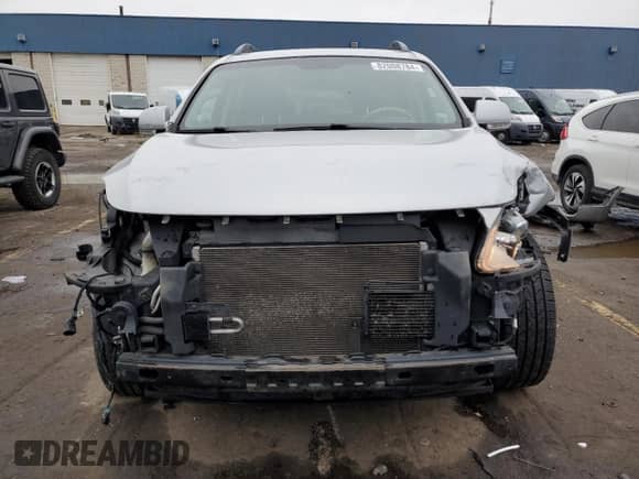 2010 Hyundai Veracruz Limited с VIN KM8NU4CC9AU137600, выставлен на аукционе Copart как лот 82008784 с пробегом 241 698 миль миль и Списание • Salvage title. История ставок и продаж доступна на DreamBid. Изображение 5.