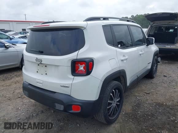 2018 Jeep Renegade Latitude with VIN ZACCJABB5JPJ67879, listed as a IAAI auction lot 42754749 with 114,217 mi miles and . Bid and sale history available at DreamBid. Image 4.