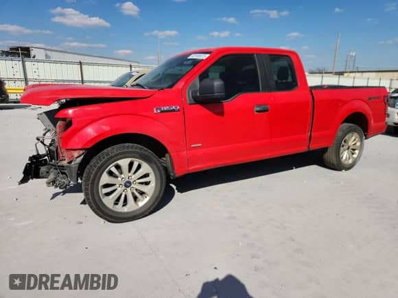 2016 Ford F-150 XL z VIN 1FTEX1CP9GKE10455, wystawiony jako Copart lot #82598625 z przebiegiem 173 931 mil mil oraz Czysty tytuł • Clean title. Historia ofert i sprzedaży dostępna na DreamBid. Obrazek 1.