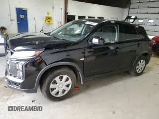 2023 Mitsubishi Outlander ES z VIN JA4ARUAU9PU003978, wystawiony jako Copart lot #72051335 z przebiegiem 15 334 mil mil oraz Szkoda całkowita • Salvage title. Historia ofert i sprzedaży dostępna na DreamBid. Obrazek 1.