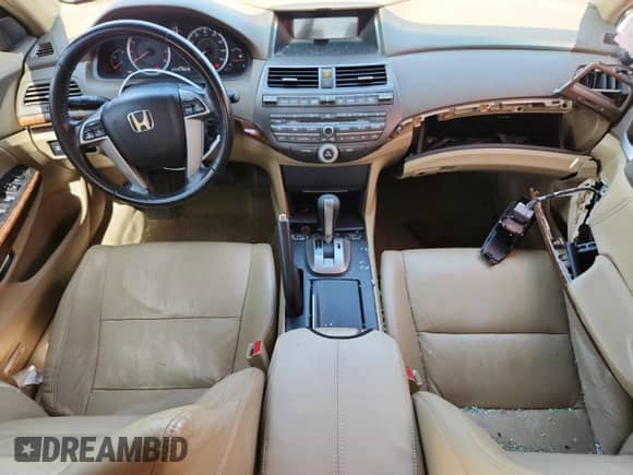 2008 Honda Accord EX-L с VIN JHMCP26818C032319, выставлен на аукционе Copart как лот 70415795 с пробегом 127 475 миль миль и Списание • Salvage title. История ставок и продаж доступна на DreamBid. Изображение 8.