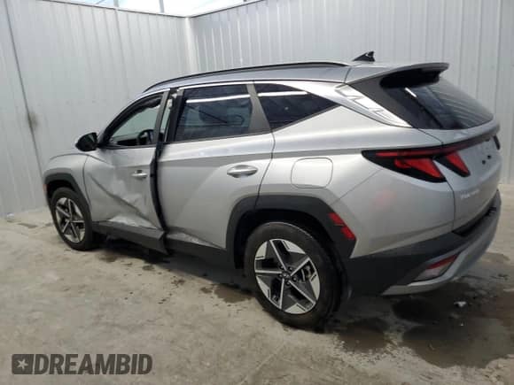 2025 Hyundai Tucson SEL with VIN 5NMJB3DE6SH467190, listed as a Copart auction lot 81484585 with 24,316 mi miles and Salvage title. Bid and sale history available at DreamBid. Image 2.