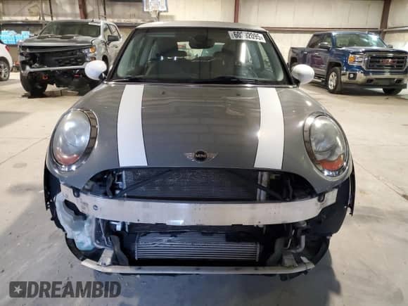 2016 MINI Hardtop with VIN WMWXP5C52GT739293, listed as a Copart auction lot 60292095 with 136,153 mi miles and Salvage title. Bid and sale history available at DreamBid. Image 5.