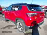 2018 Jeep Compass Limited z VIN 3C4NJDCB5JT238910, wystawiony jako IAAI lot #43359254 z przebiegiem 107 315 mil mil oraz . Historia ofert i sprzedaży dostępna na DreamBid. Obrazek 3.