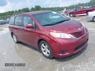 2017 Toyota Sienna LE Auto Access Seat z VIN 5TDKZ3DC0HS810922, wystawiony jako IAAI lot #42726470 z przebiegiem 249 523 mil mil oraz . Historia ofert i sprzedaży dostępna na DreamBid. Obrazek 1.