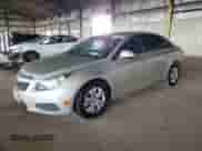 2013 Chevrolet Cruze 1LT z VIN 1G1PC5SBXD7233035, wystawiony jako Copart lot #86688455 z przebiegiem 159 523 mil mil oraz Czysty tytuł • Clean title. Historia ofert i sprzedaży dostępna na DreamBid. Obrazek 1.