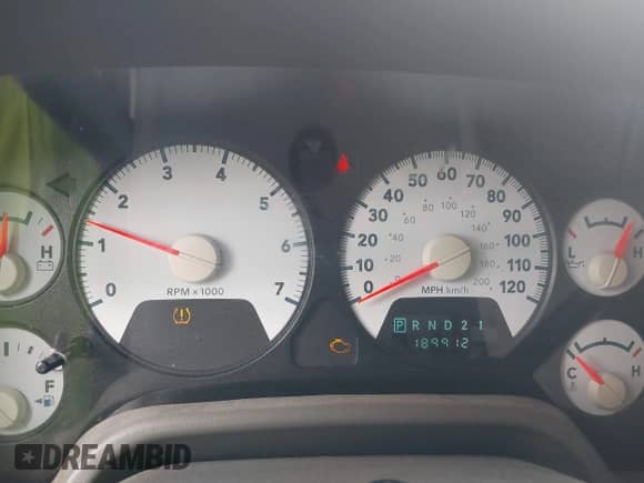 2008 Dodge 1500 SLT z VIN 1D7HA18298J219126, wystawiony jako IAAI lot #43127389 z przebiegiem 189 912 mil mil oraz . Historia ofert i sprzedaży dostępna na DreamBid. Obrazek 7.