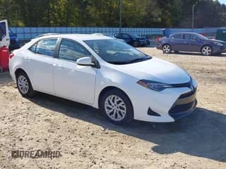2019 Toyota Corolla LE z VIN 5YFBURHE0KP947386, wystawiony jako IAAI lot #43432137 z przebiegiem 59 988 mil mil oraz . Historia ofert i sprzedaży dostępna na DreamBid. Obrazek 1.