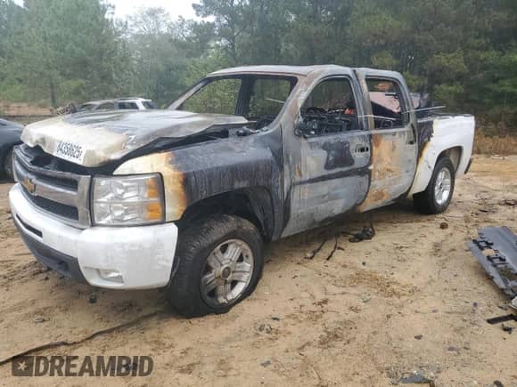 2010 Chevrolet Silverado 1500 LTZ with VIN 3GCRKTE37AG262293, listed as a Copart auction lot 84358625 with Not provided miles and Salvage title. Bid and sale history available at DreamBid. Image 1.