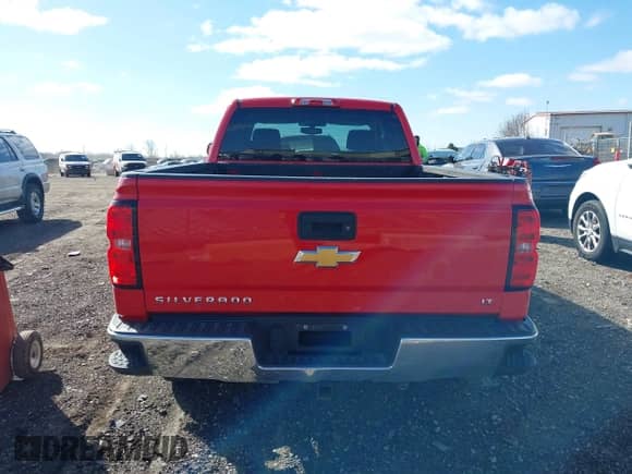 2017 Chevrolet Silverado 1500 LT с VIN 1GCVKREC3HZ120308, выставлен на аукционе IAAI как лот 41974756 с пробегом 82 582 миль миль и . История ставок и продаж доступна на DreamBid. Изображение 16.