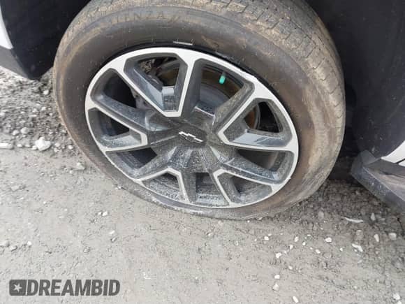 2024 Chevrolet Tahoe RST с VIN 1GNSCRKD5RR388203, выставлен на аукционе IAAI как лот 41849543 с пробегом 12 965 миль миль и . История ставок и продаж доступна на DreamBid. Изображение 19.