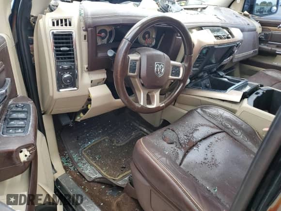 2015 Ram 1500 z VIN 1C6RR6WT1FS565928, wystawiony jako Copart lot #79818584 z przebiegiem 108 519 mil mil oraz Szkoda całkowita • Salvage title. Historia ofert i sprzedaży dostępna na DreamBid. Obrazek 8.