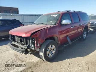 2014 Chevrolet Suburban LT с VIN 1GNSKJE70ER174773, выставлен на аукционе Copart как лот 84274285 с пробегом 203 355 миль миль и Списание • Salvage title. История ставок и продаж доступна на DreamBid. Изображение 1.