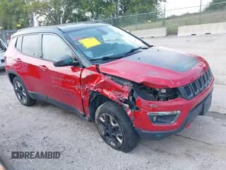 2018 Jeep Compass Trailhawk z VIN 3C4NJDDB2JT328272, wystawiony jako IAAI lot #42881200 z przebiegiem 65 607 mil mil oraz . Historia ofert i sprzedaży dostępna na DreamBid. Obrazek 1.