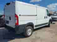 2023 Ram ProMaster Cargo z VIN 3C6LRVVG1PE606308, wystawiony jako IAAI lot #42824322 z przebiegiem 60 497 mil mil oraz . Historia ofert i sprzedaży dostępna na DreamBid. Obrazek 4.