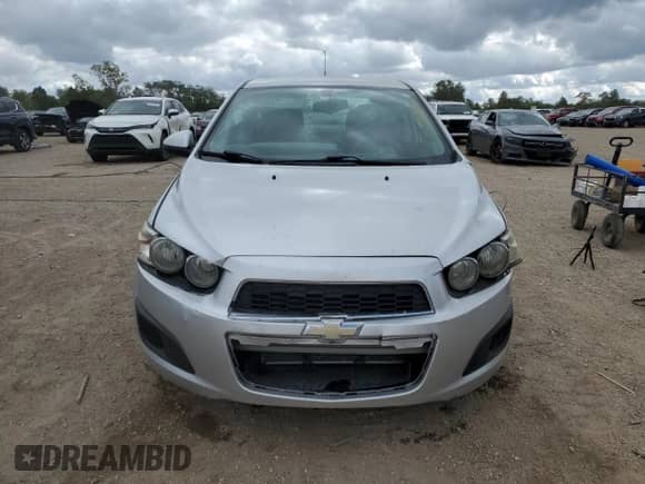 2015 Chevrolet Sonic LT с VIN 1G1JC5SH4F4103198, выставлен на аукционе Copart как лот 71363595 с пробегом 124 822 миль миль и Списание • Salvage title. История ставок и продаж доступна на DreamBid. Изображение 5.