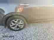 2017 Kia Sorento SXL z VIN 5XYPKDA52HG239503, wystawiony jako Copart lot #68789365 z przebiegiem 126 821 mil mil oraz Czysty tytuł • Clean title. Historia ofert i sprzedaży dostępna na DreamBid. Obrazek 11.