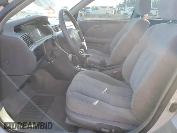 2001 Toyota Camry LE z VIN 4T1BG22K21U042545, wystawiony jako Copart lot #84619355 z przebiegiem 112 453 mil mil oraz Szkoda całkowita • Salvage title. Historia ofert i sprzedaży dostępna na DreamBid. Obrazek 7.