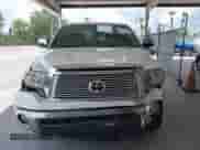 2013 Toyota Tundra Limited с VIN 5TFHW5F15DX321804, выставлен на аукционе IAAI как лот 42903708 с пробегом 114 587 миль миль и . История ставок и продаж доступна на DreamBid. Изображение 12.