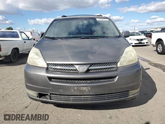 2005 Toyota Sienna XLE z VIN 5TDBA22C85S031753, wystawiony jako Copart lot #82486735 z przebiegiem 212 944 mil mil oraz Czysty tytuł • Clean title. Historia ofert i sprzedaży dostępna na DreamBid. Obrazek 5.