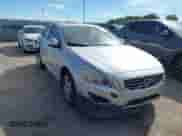 2012 Volvo S60 T5 с VIN YV1622FS4C2119410, выставлен на аукционе IAAI как лот 43118023 с пробегом 138 894 миль миль и . История ставок и продаж доступна на DreamBid. Изображение 1.
