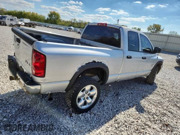 2008 Dodge 1500 SLT z VIN 1D7HU18N58S535117, wystawiony jako Copart lot #85647115 z przebiegiem 241 523 mil mil oraz Nie do naprawy • Non repairable. Historia ofert i sprzedaży dostępna na DreamBid. Obrazek 3.