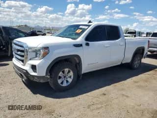 2020 GMC Sierra 1500 SLE with VIN 1GTR8BED8LZ110656, listed as a Copart auction lot 72071405 with 126,432 mi miles and Salvage title. Bid and sale history available at DreamBid. Image 1.