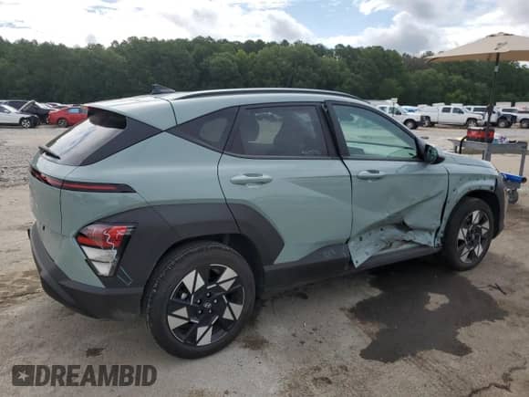 2024 Hyundai Kona SEL с VIN KM8HC3AB9RU039201, выставлен на аукционе Copart как лот 57255074 с пробегом 7 081 миль миль и Списание • Salvage title. История ставок и продаж доступна на DreamBid. Изображение 3.