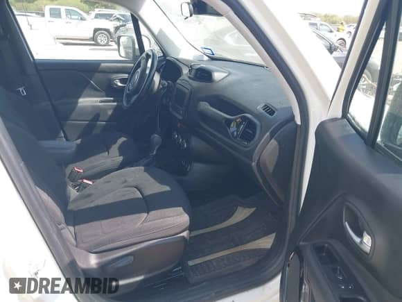 2017 Jeep Renegade Latitude с VIN ZACCJABB5HPG45926, выставлен на аукционе IAAI как лот 42979862 с пробегом 45 864 миль миль и . История ставок и продаж доступна на DreamBid. Изображение 5.
