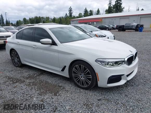 2019 BMW 5 Series 530e с VIN WBAJA9C57KB389401, выставлен на аукционе IAAI как лот 42565098 с пробегом 52 343 миль миль и . История ставок и продаж доступна на DreamBid. Изображение 1.