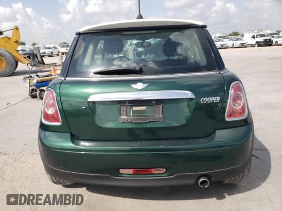 2012 MINI Hardtop с VIN WMWSU3C5XCT184918, выставлен на аукционе Copart как лот 59039755 с пробегом 126 185 миль миль и Списание • Salvage title. История ставок и продаж доступна на DreamBid. Изображение 6.