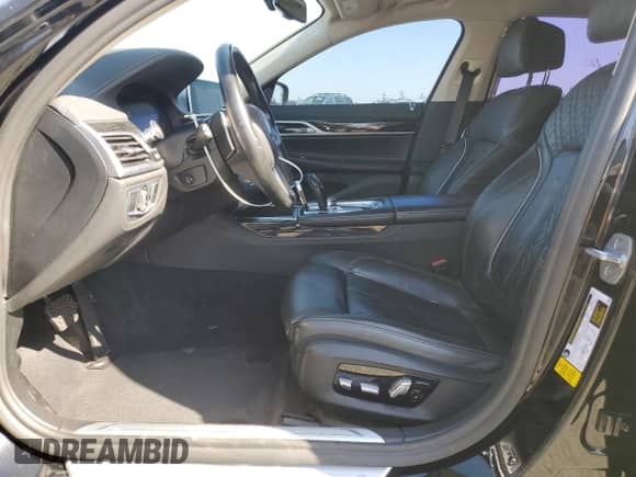 2022 BMW 7 Series 740i z VIN WBA7T2C06NCJ60092, wystawiony jako Copart lot #51600735 z przebiegiem 40 263 mil mil oraz Szkoda całkowita • Salvage title. Historia ofert i sprzedaży dostępna na DreamBid. Obrazek 7.